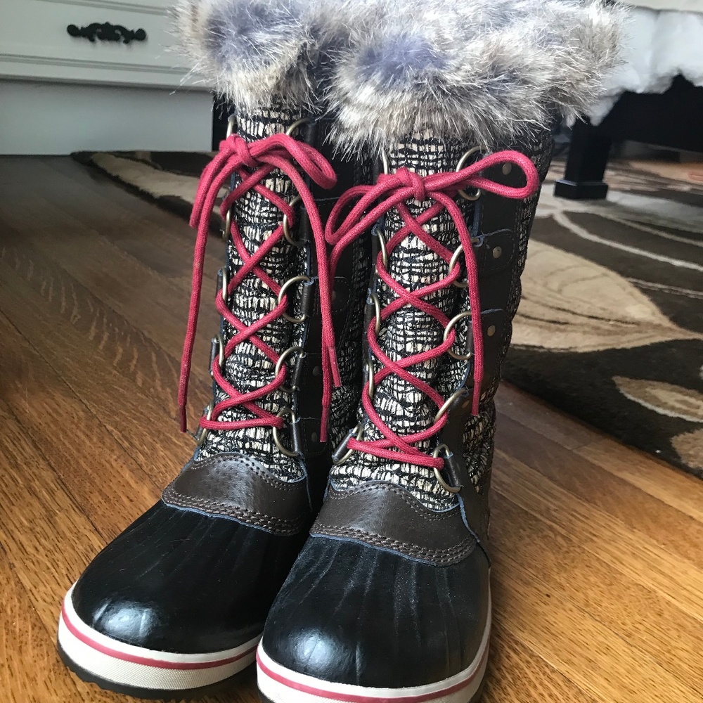 Sorel Tofino II Boots in Cordovan Saddle